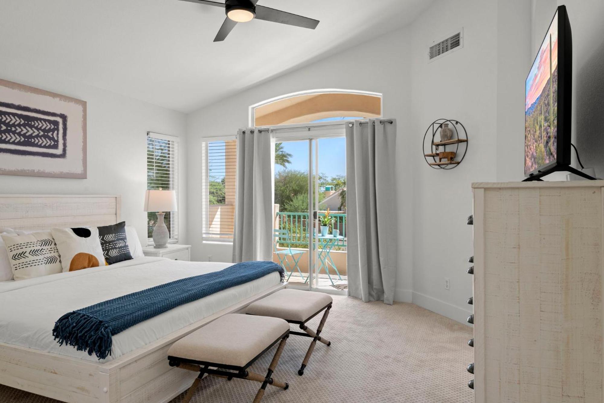 The Agave Cowboy With Community Pool Overlooking Looking Ocotillo